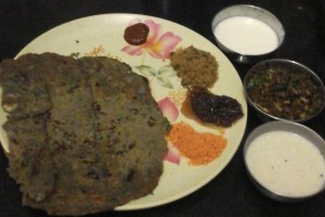 Bajra-nuggesoppu roti